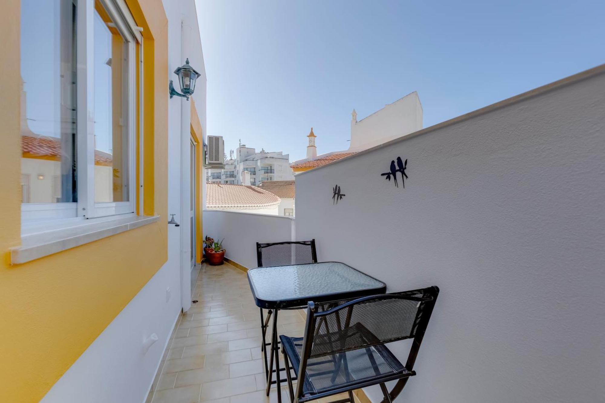 Historic Old Town Stay With Beach And Ocean View Лагуш Экстерьер фото